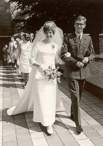1968-08-09 bruidspaar raadhuis hsum.jpg